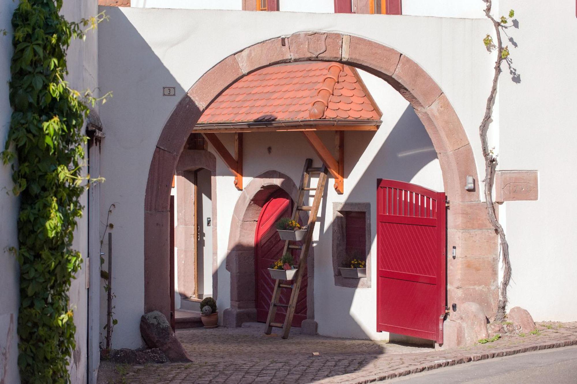 Hotel La Maison D'Emilie Pfaffenheim Esterno foto